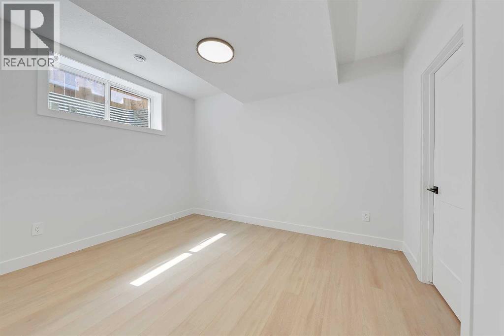 Single Family House for Sale in   Street NW Parkdale Calgary 