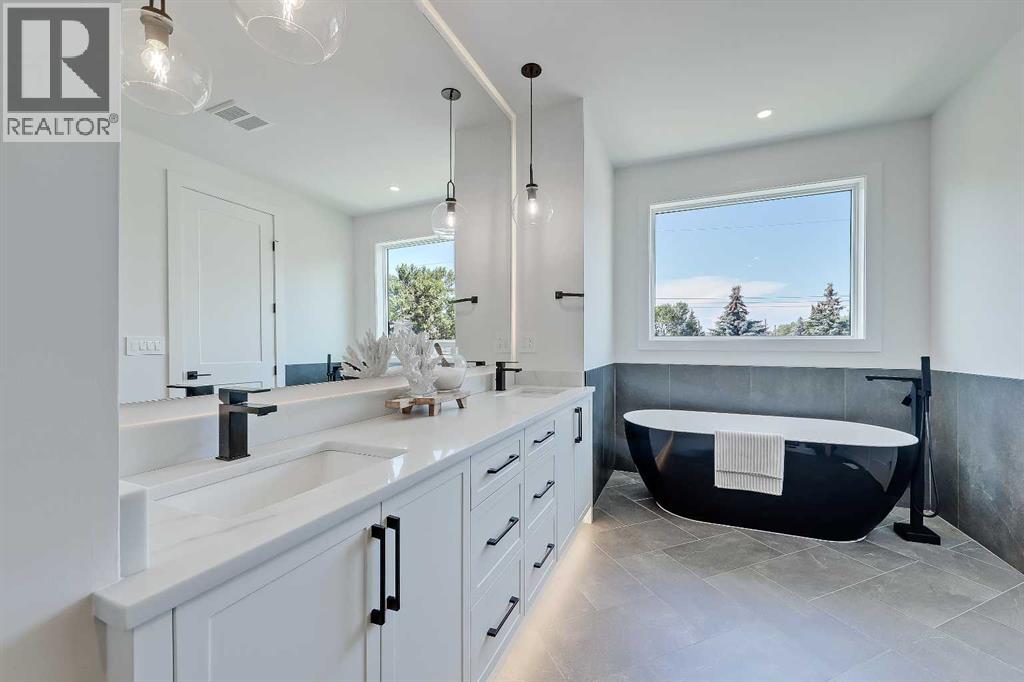 Single Family House for Sale in   Street NW Parkdale Calgary 