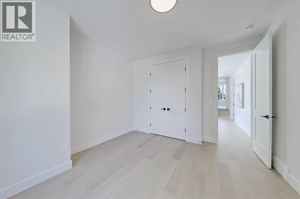 Single Family House for Sale in   Street NW Parkdale Calgary 