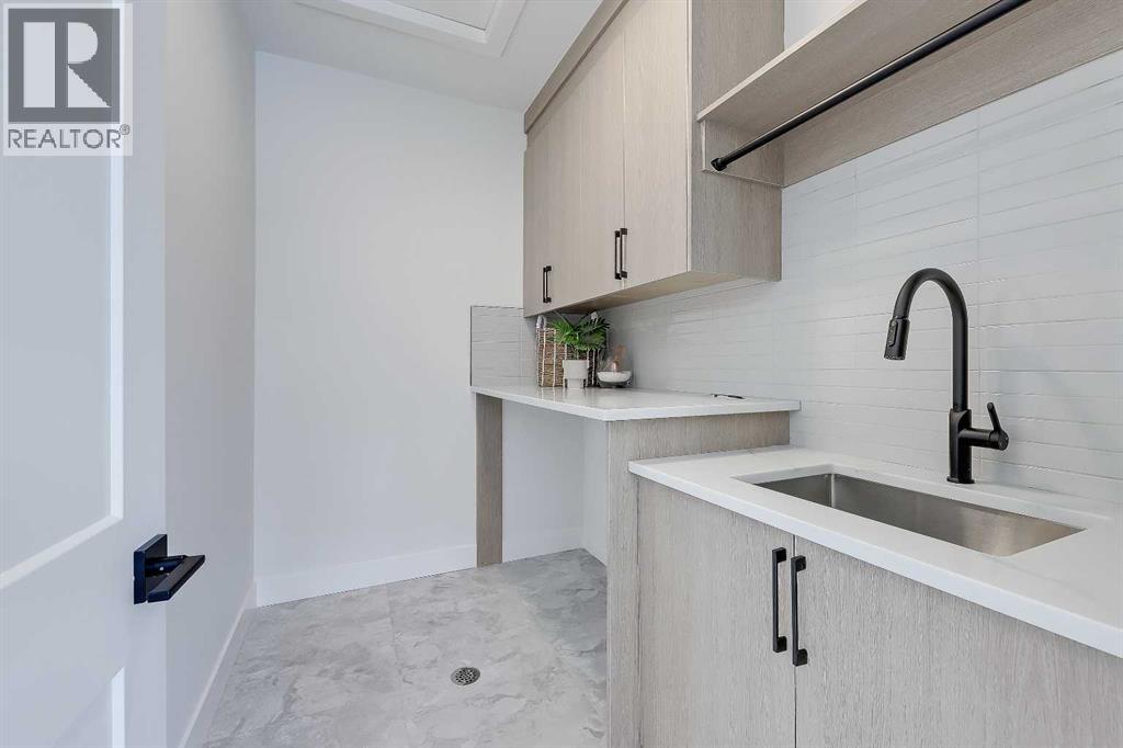 Single Family House for Sale in   Street NW Parkdale Calgary 