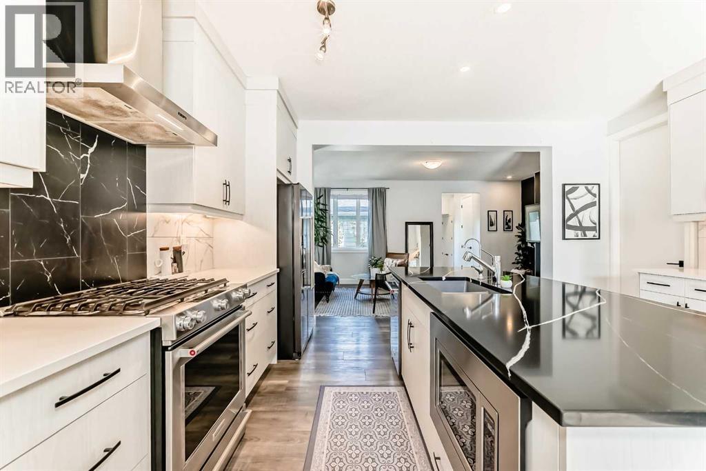 Single Family House for Sale in  Yorkville Avenue SW Yorkville Calgary 