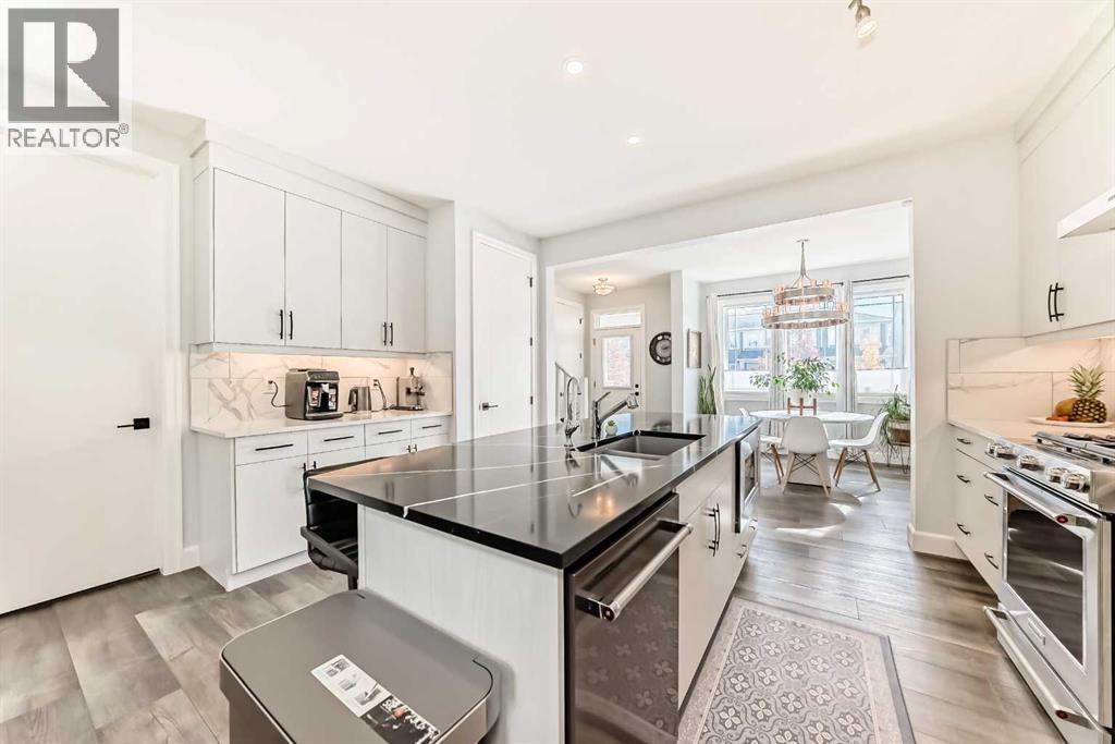 Single Family House for Sale in  Yorkville Avenue SW Yorkville Calgary 