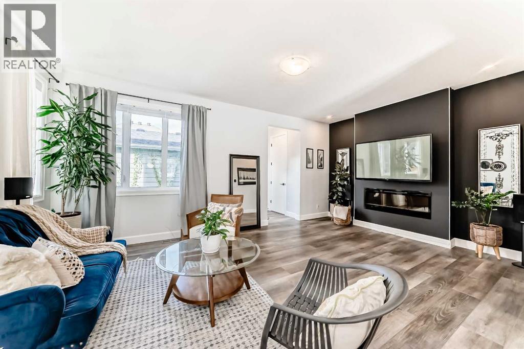 Single Family House for Sale in  Yorkville Avenue SW Yorkville Calgary 