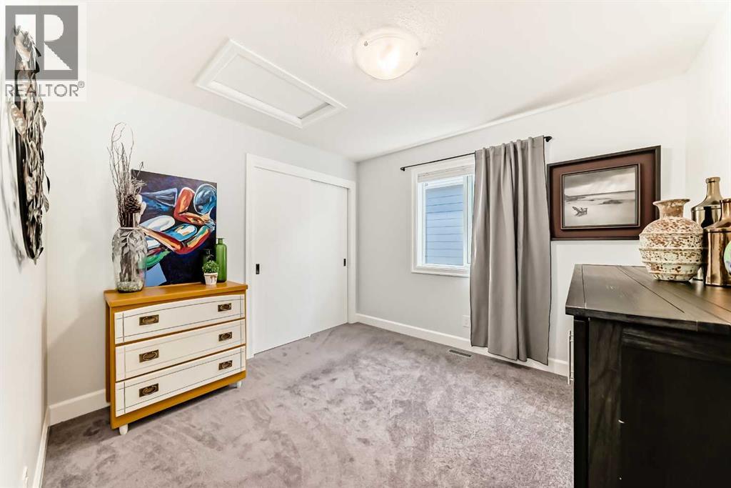 Single Family House for Sale in  Yorkville Avenue SW Yorkville Calgary 