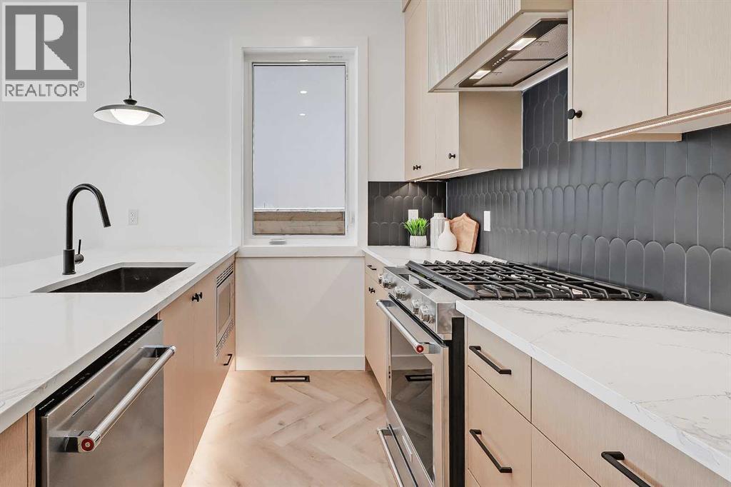 Single Family House for Sale in    Avenue SW South Calgary Calgary 