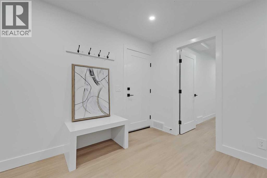 Single Family House for Sale in   Avenue NW West Hillhurst Calgary 