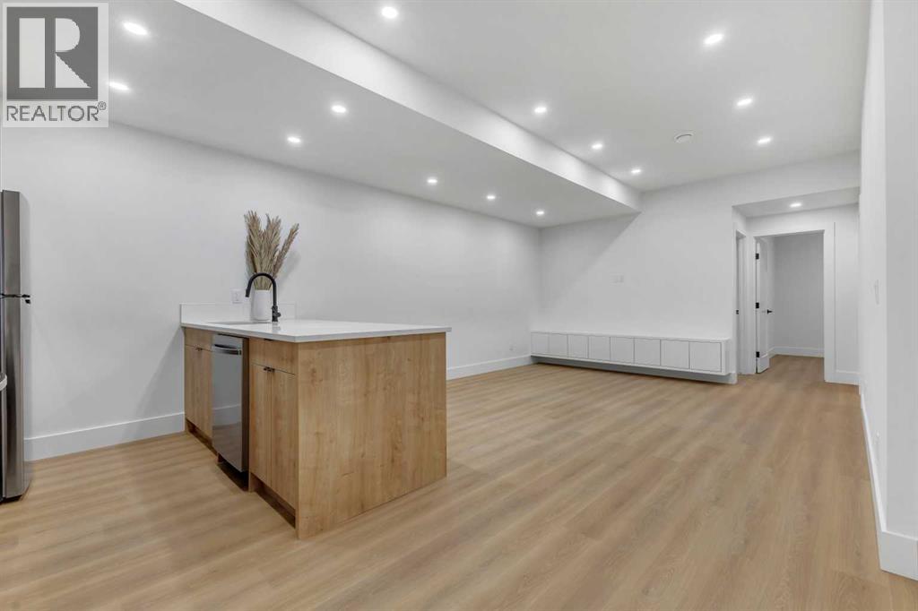 Single Family House for Sale in   Avenue SW Rosscarrock Calgary 