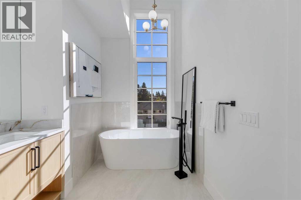 Single Family House for Sale in   Avenue SW Rosscarrock Calgary 