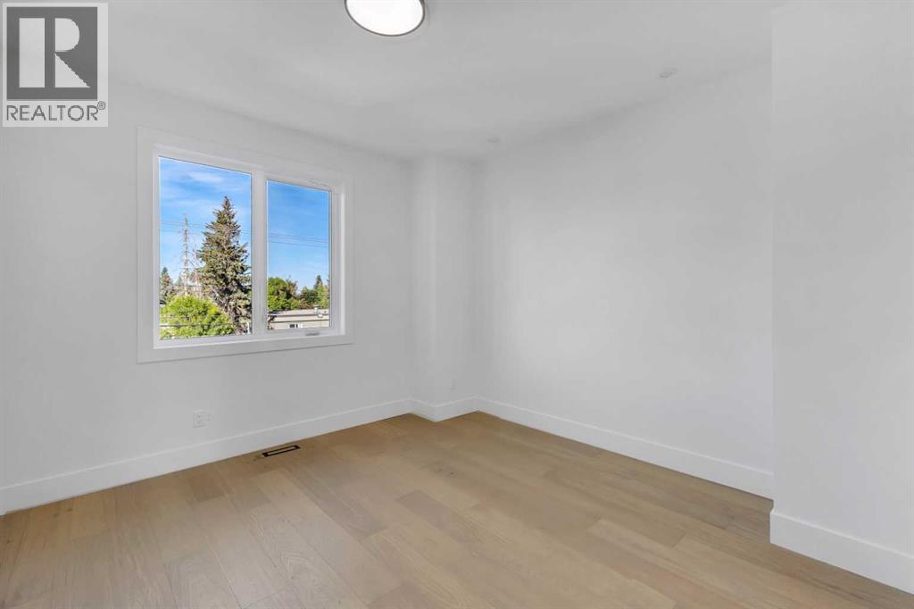 Single Family House for Sale in   Avenue SW Rosscarrock Calgary 