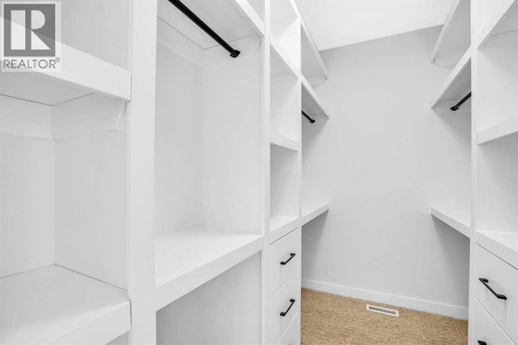 Single Family House for Sale in   Avenue NW Montgomery Calgary 