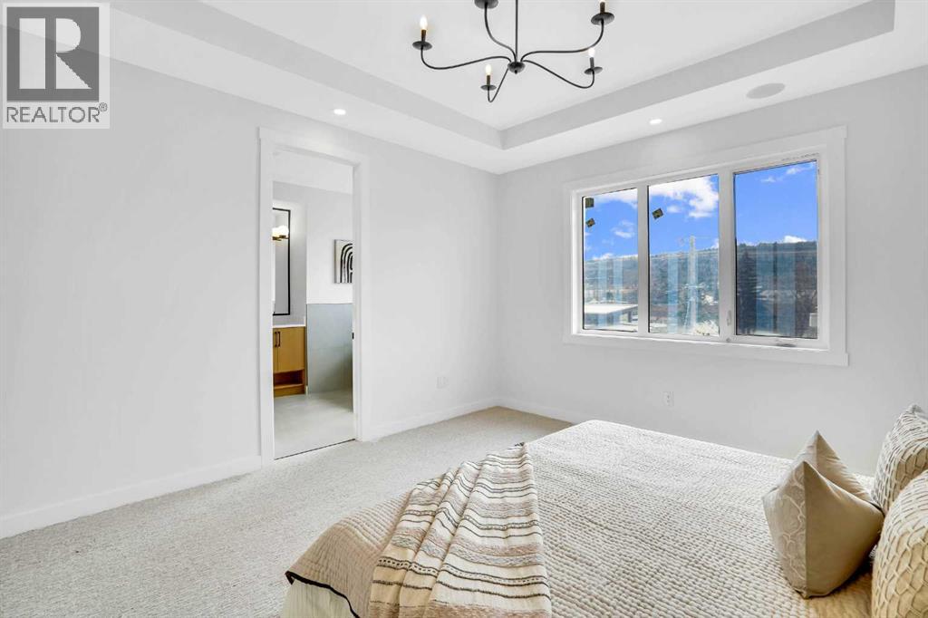 Single Family House for Sale in   Avenue NW Montgomery Calgary 