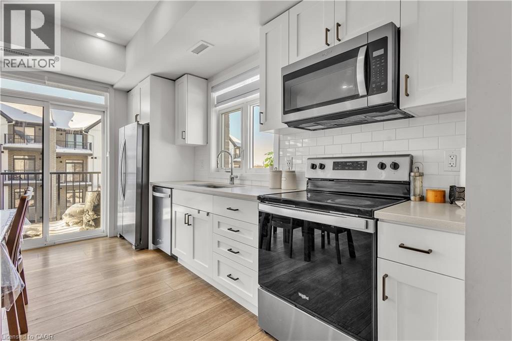 405 MYERS Unit 39 photo 2