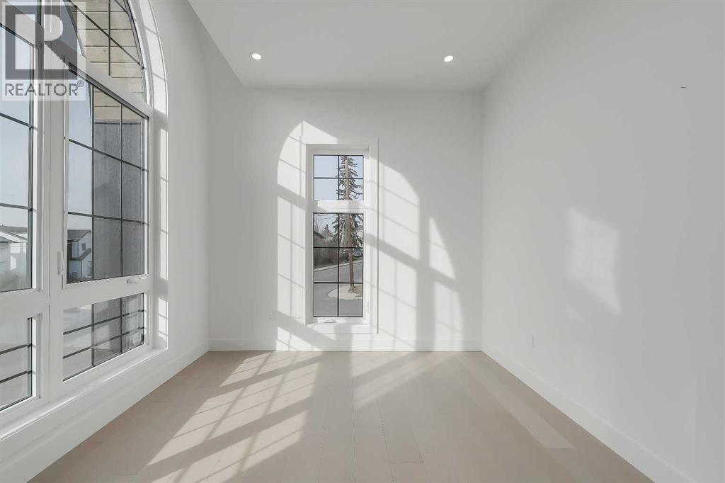 Single Family House for Sale in   Avenue NW Montgomery Calgary 