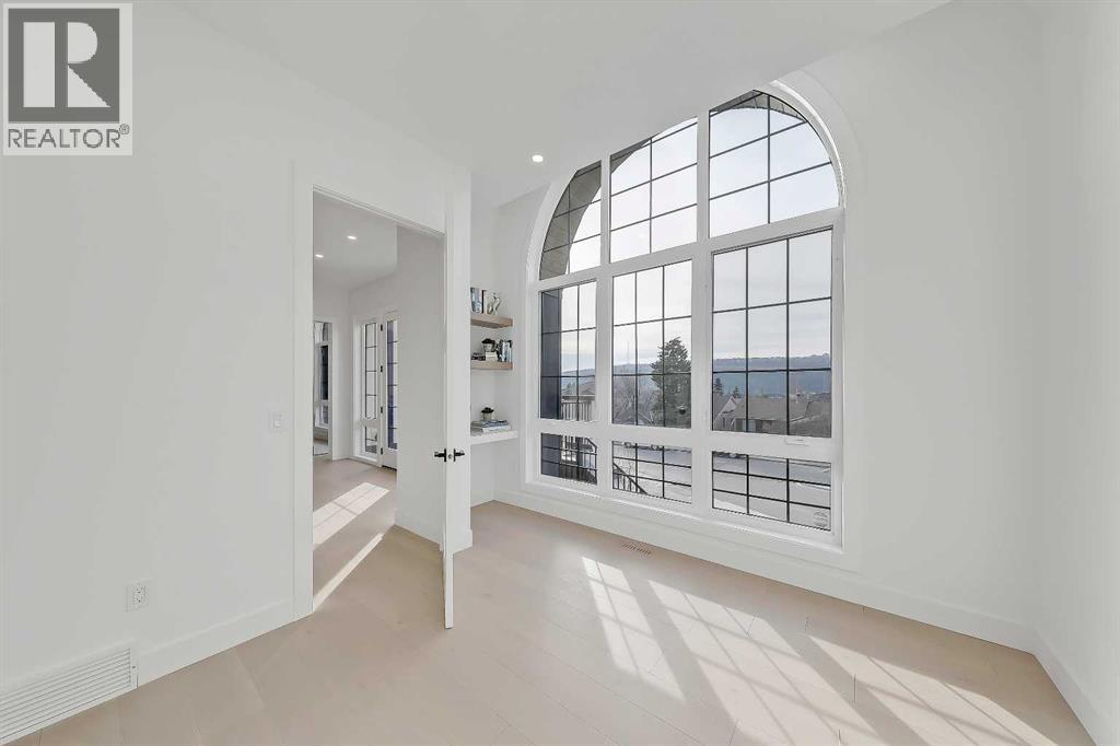 Single Family House for Sale in   Avenue NW Montgomery Calgary 