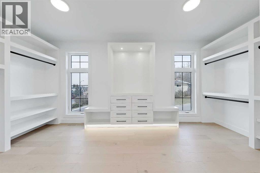 Single Family House for Sale in   Avenue NW Montgomery Calgary 