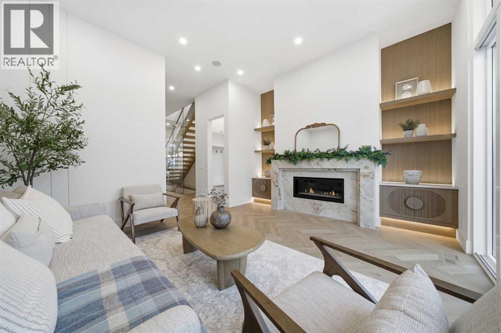 Single Family House for Sale in   Avenue SW North Glenmore Park Calgary 