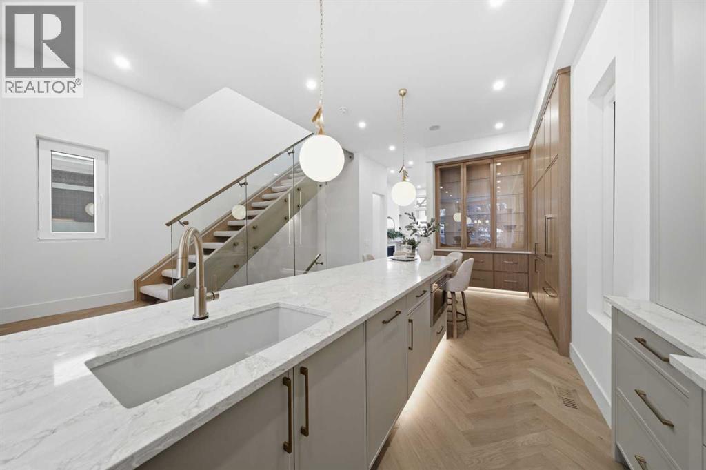 Single Family House for Sale in   Avenue SW North Glenmore Park Calgary 