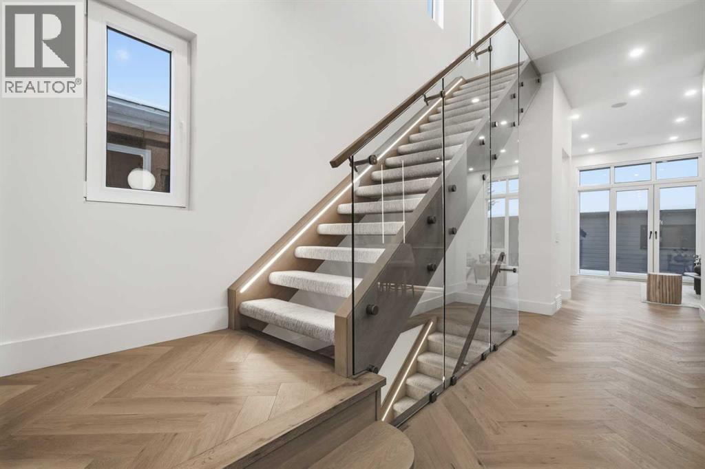 Single Family House for Sale in   Avenue SW North Glenmore Park Calgary 