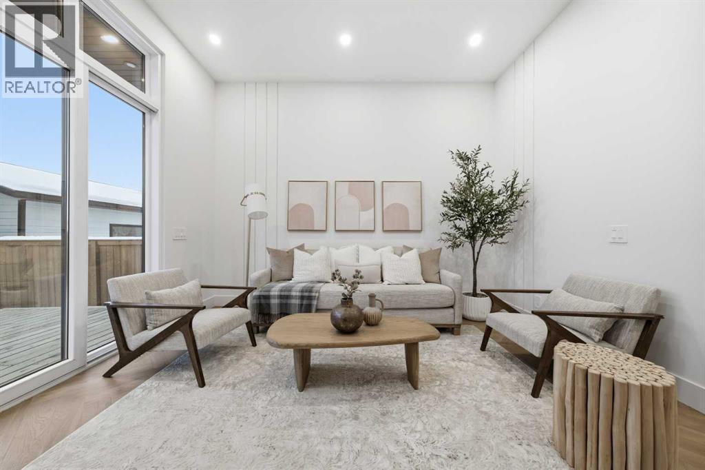 Single Family House for Sale in   Avenue SW North Glenmore Park Calgary 