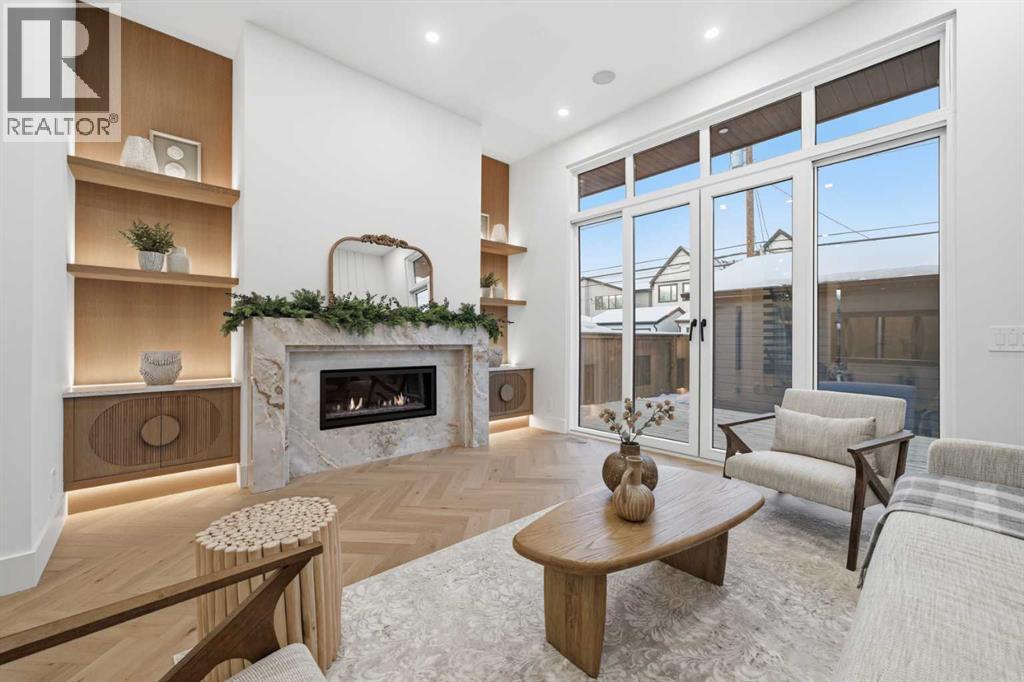 Single Family House for Sale in   Avenue SW North Glenmore Park Calgary 