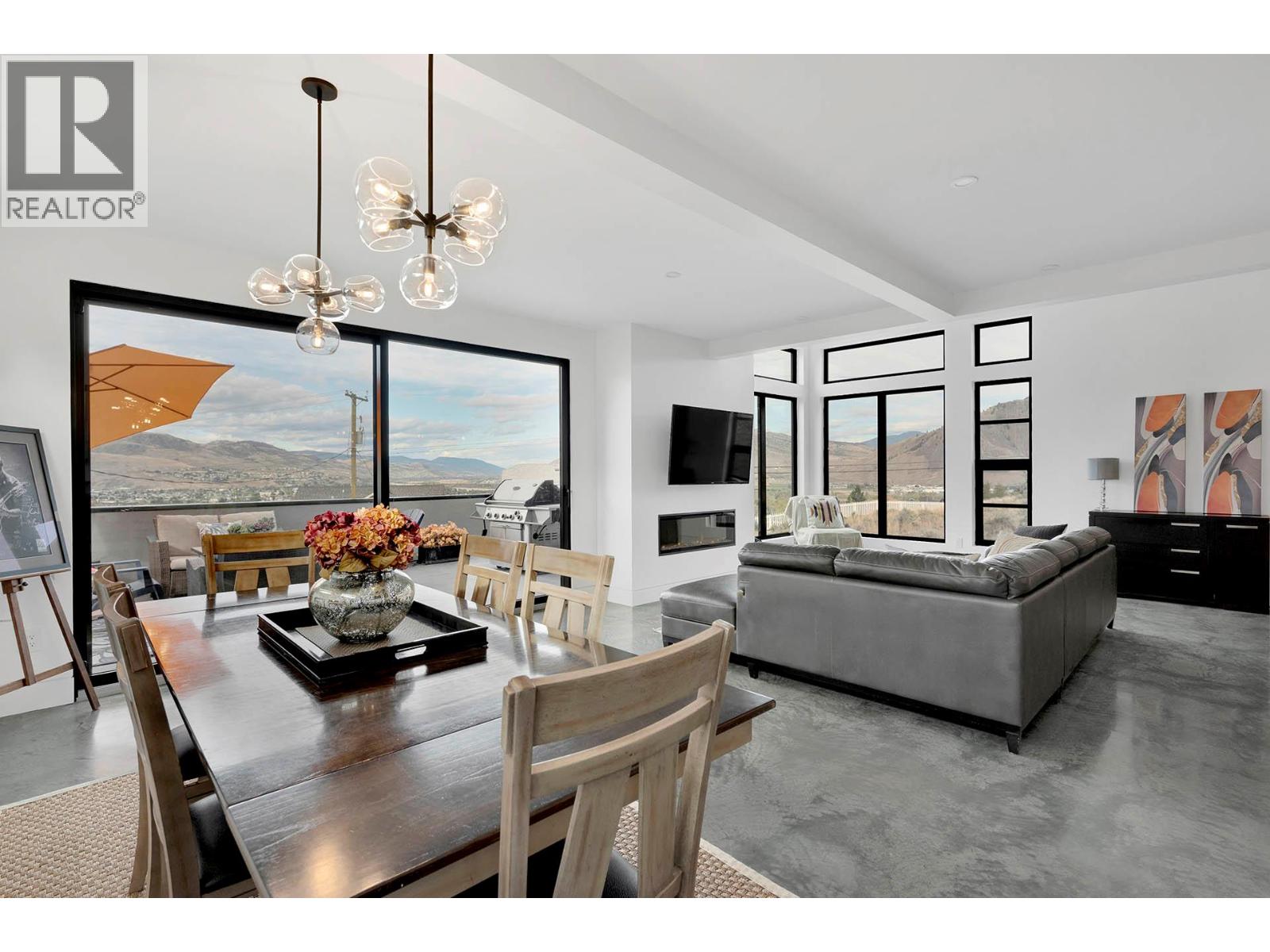 887 FERNIE ROAD - 53