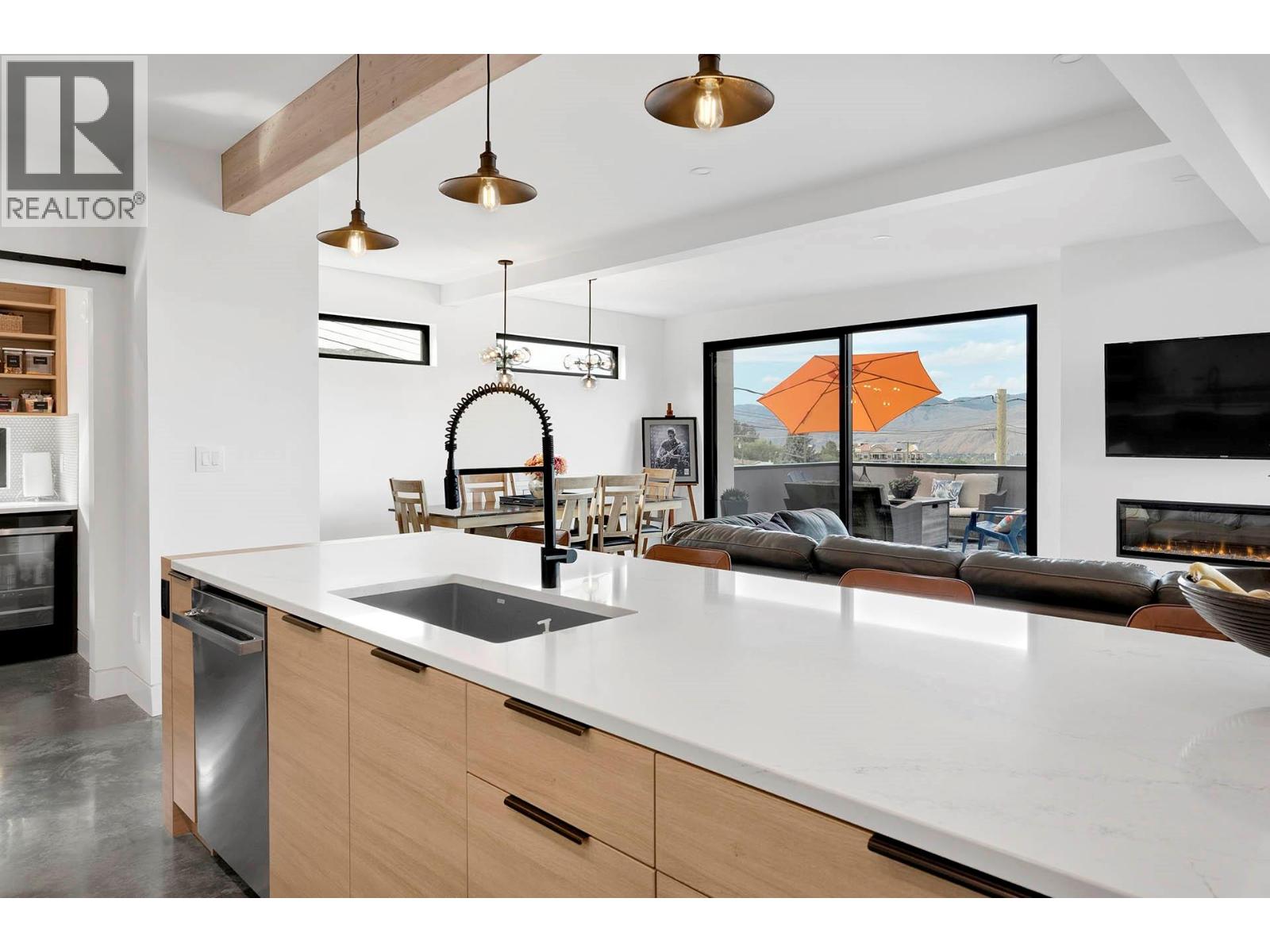 887 FERNIE ROAD - 50