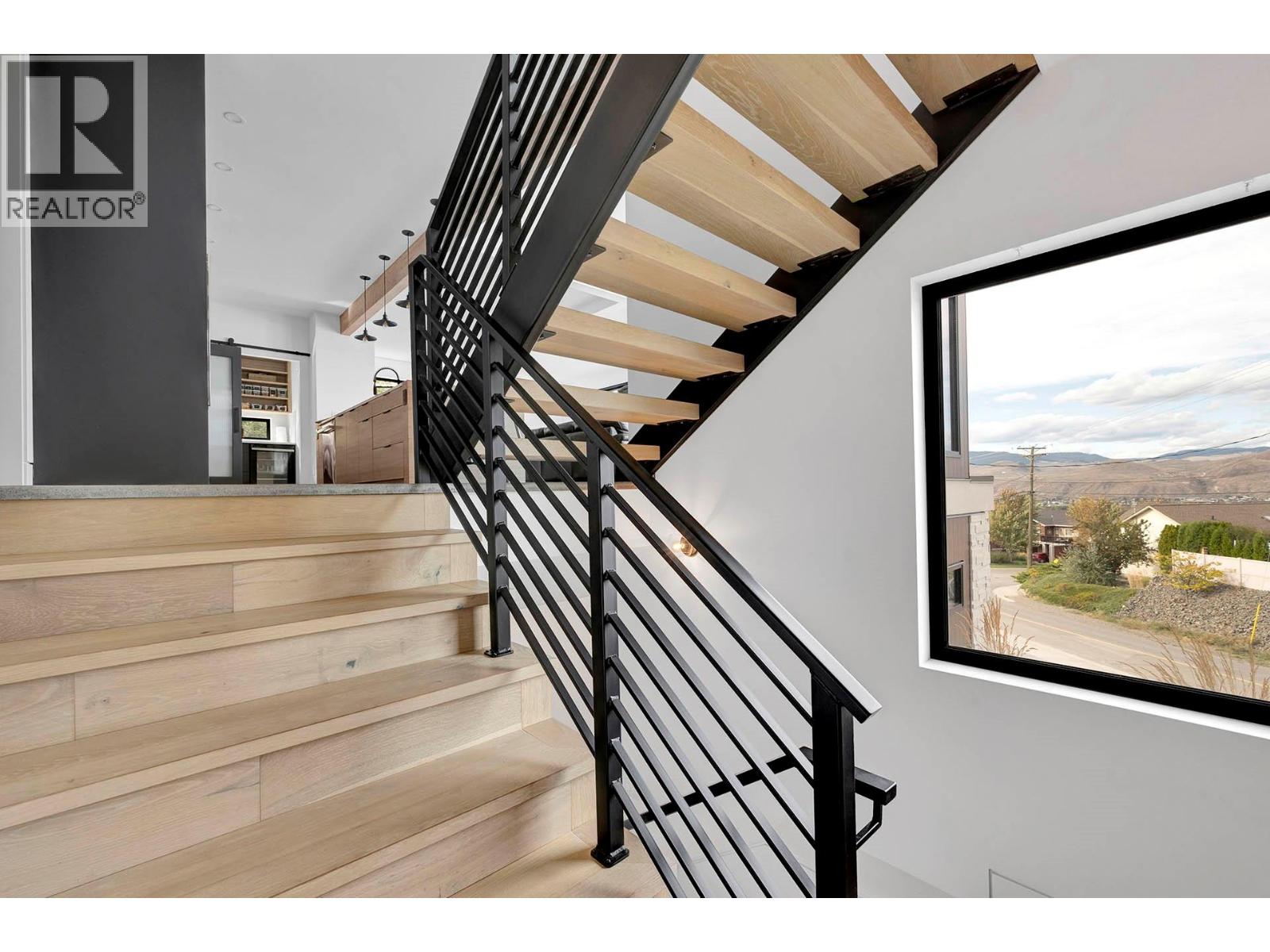 887 FERNIE ROAD - 45