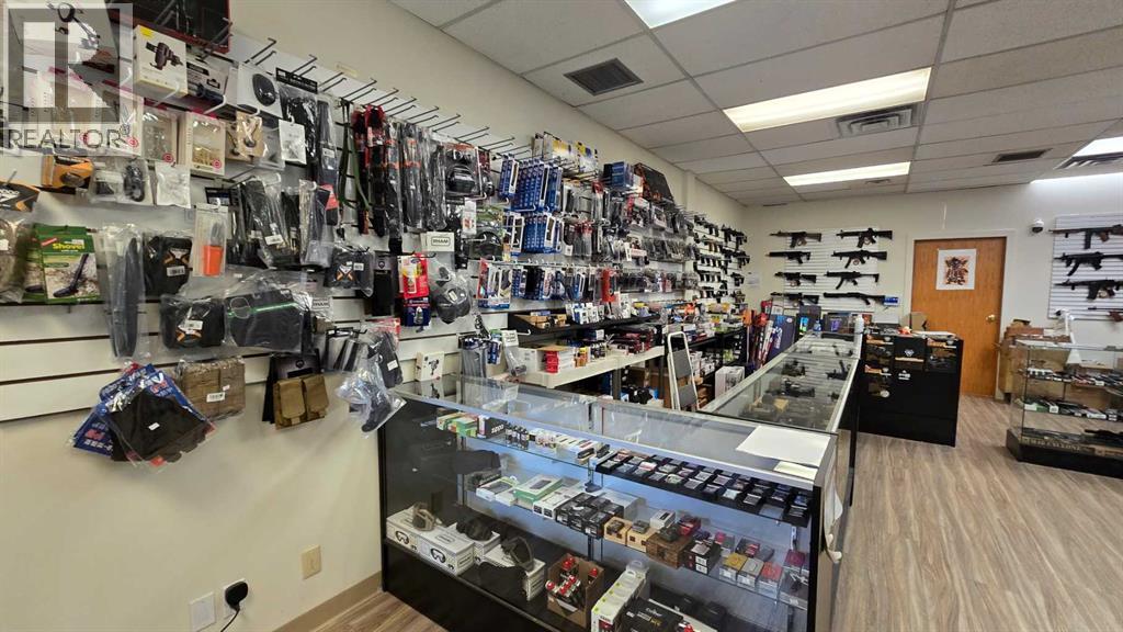 Business for Sale in    Avenue NE Tuxedo Park Calgary 