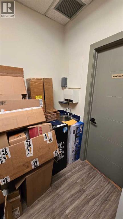 Business for Sale in    Avenue NE Tuxedo Park Calgary 