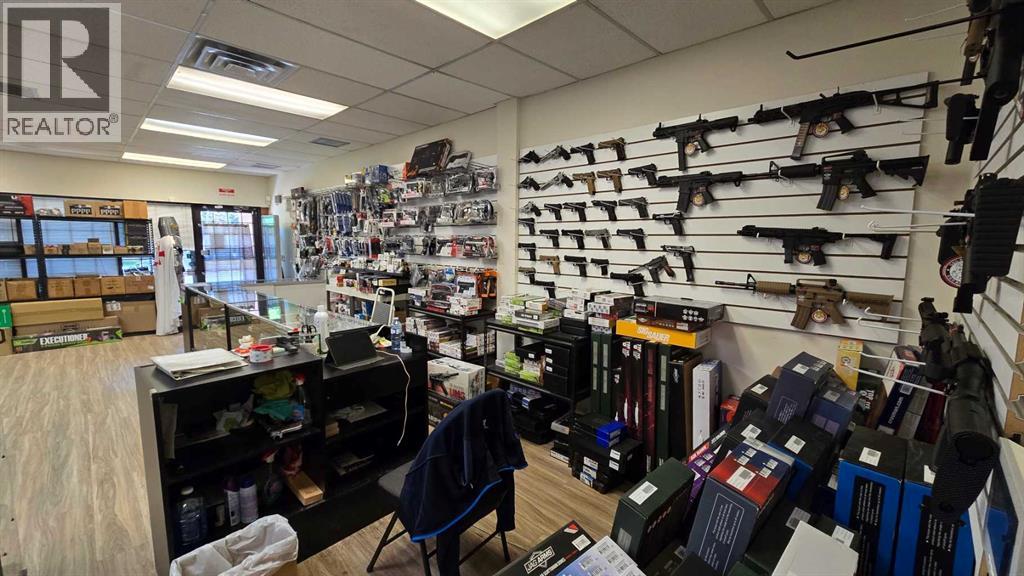 Business for Sale in    Avenue NE Tuxedo Park Calgary 