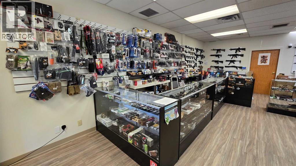 Business for Sale in    Avenue NE Tuxedo Park Calgary 