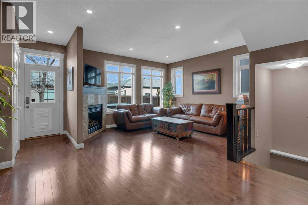 Single Family House for Sale in   Avenue NW West Hillhurst Calgary 