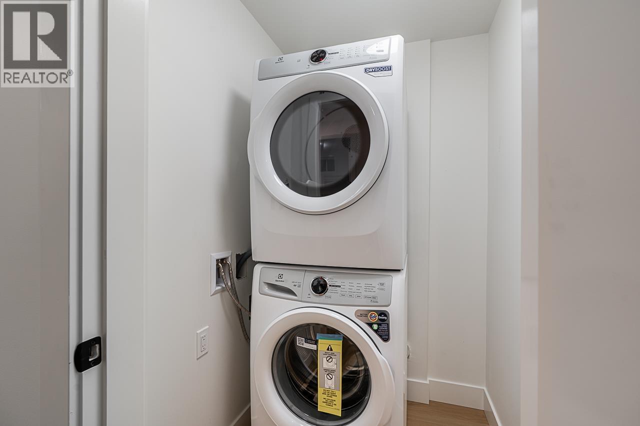 2208 ST GEORGE STREET, Port Moody