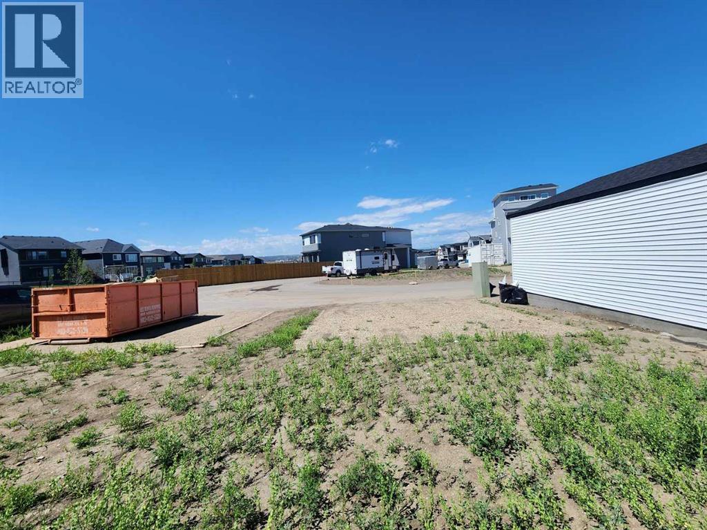 Single Family House for Sale in  Lucas Boulevard NW Livingston Calgary 