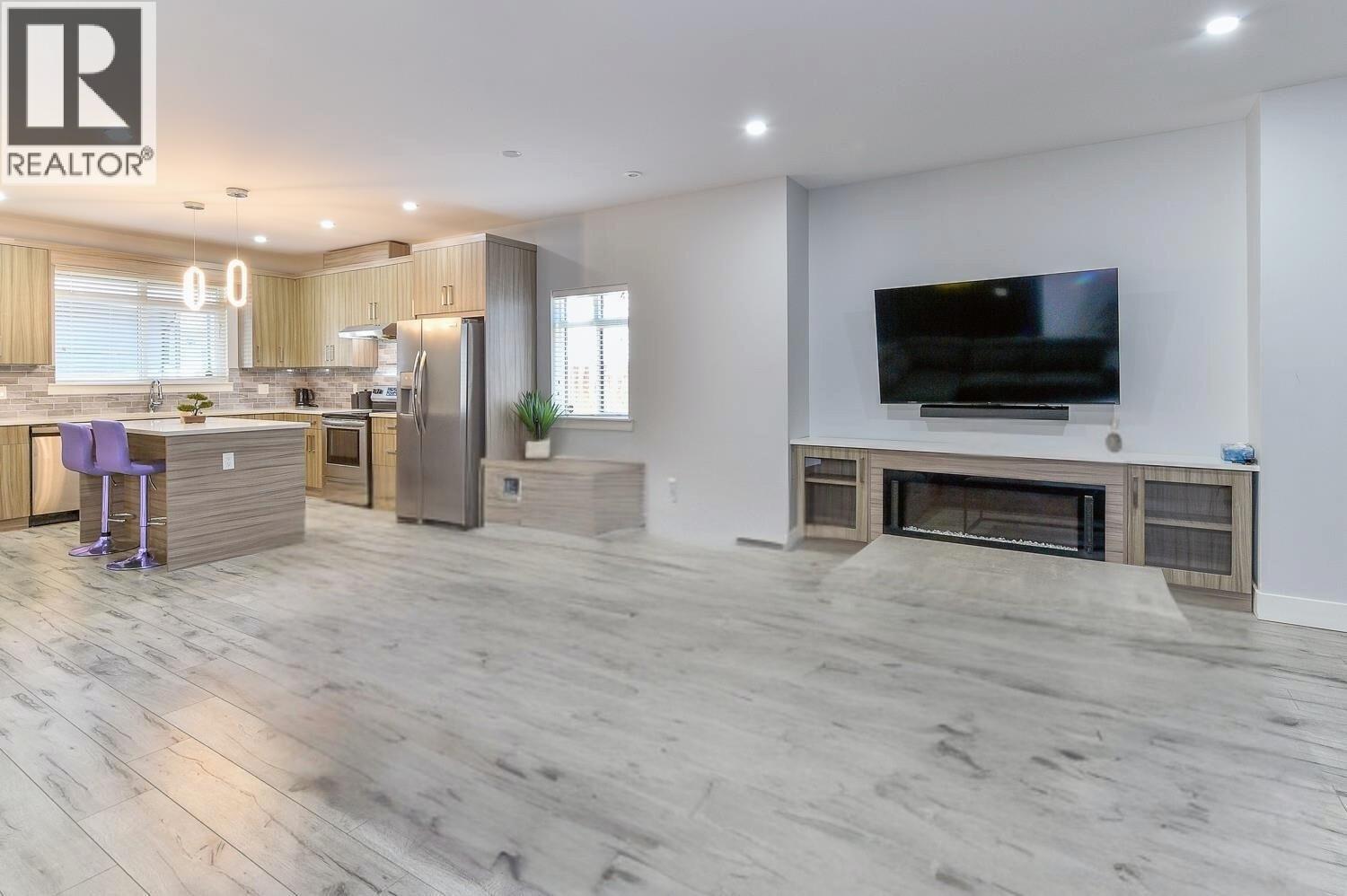 1 722 Coopland Crescent, Kelowna