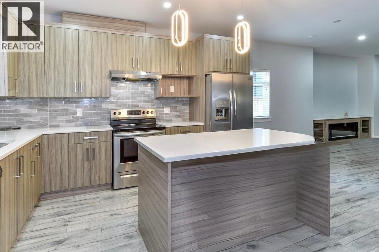 1 722 Coopland Crescent, Kelowna