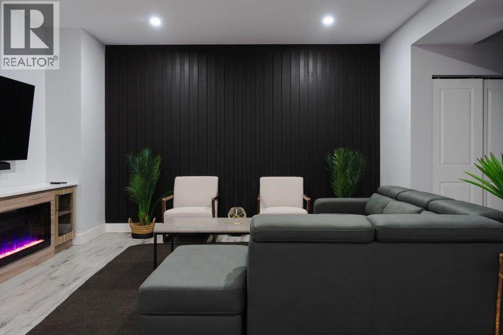 1 722 Coopland Crescent, Kelowna