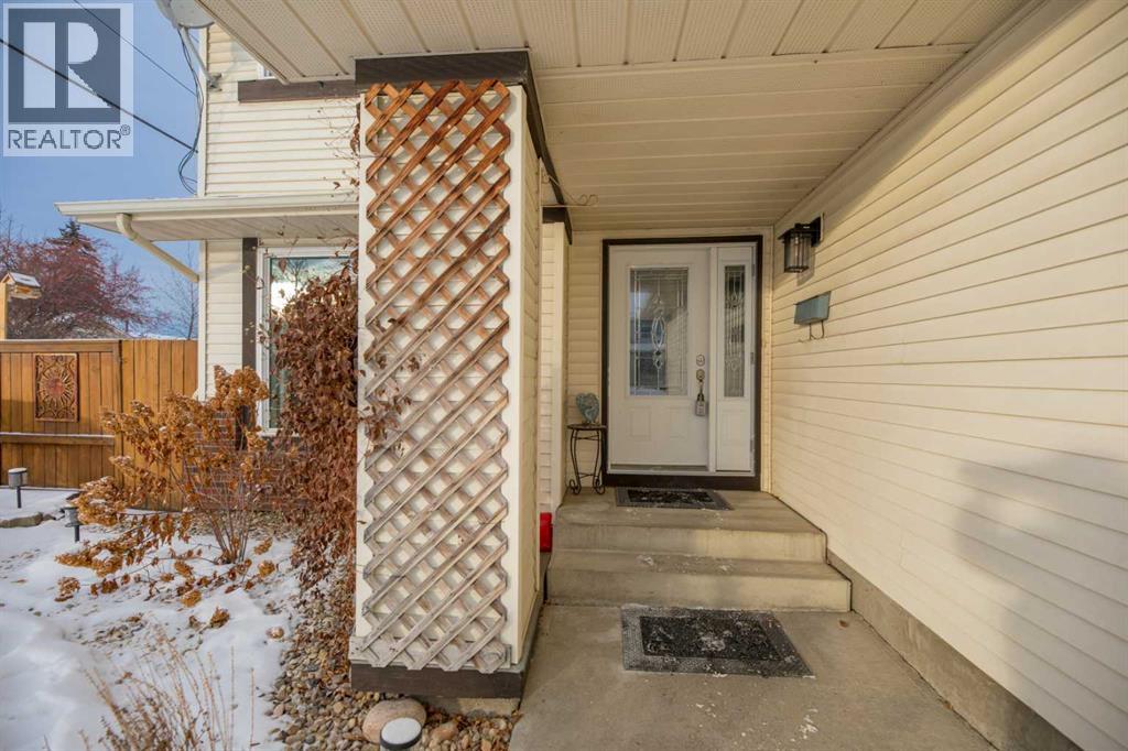 Single Family House for Sale in  Mckerrell Way SE McKenzie Lake Calgary 