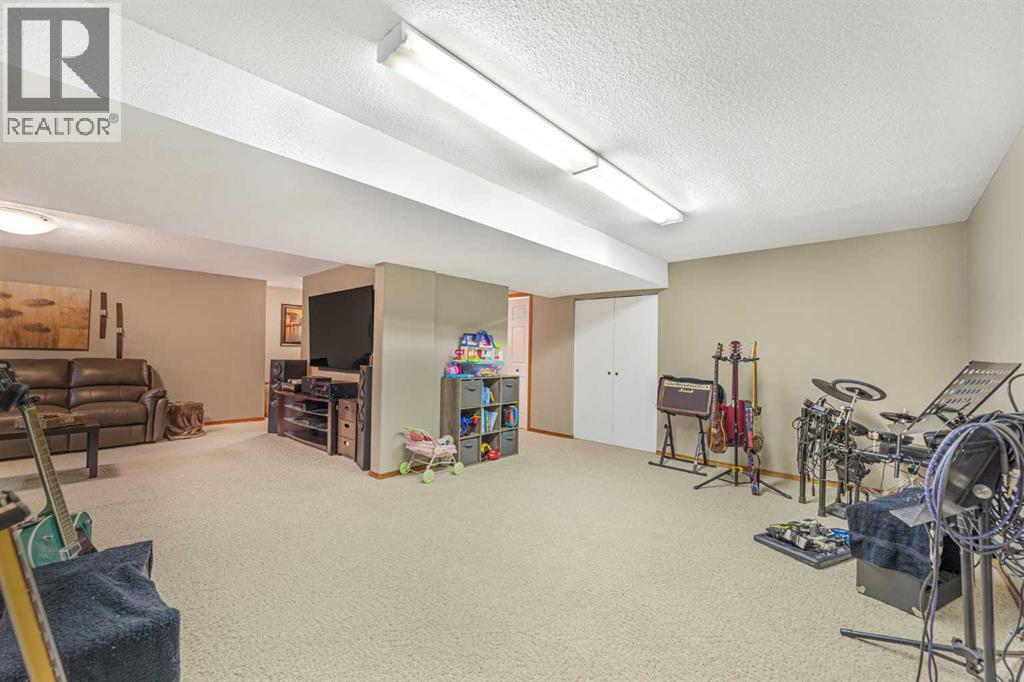 Single Family House for Sale in  Mckerrell Way SE McKenzie Lake Calgary 