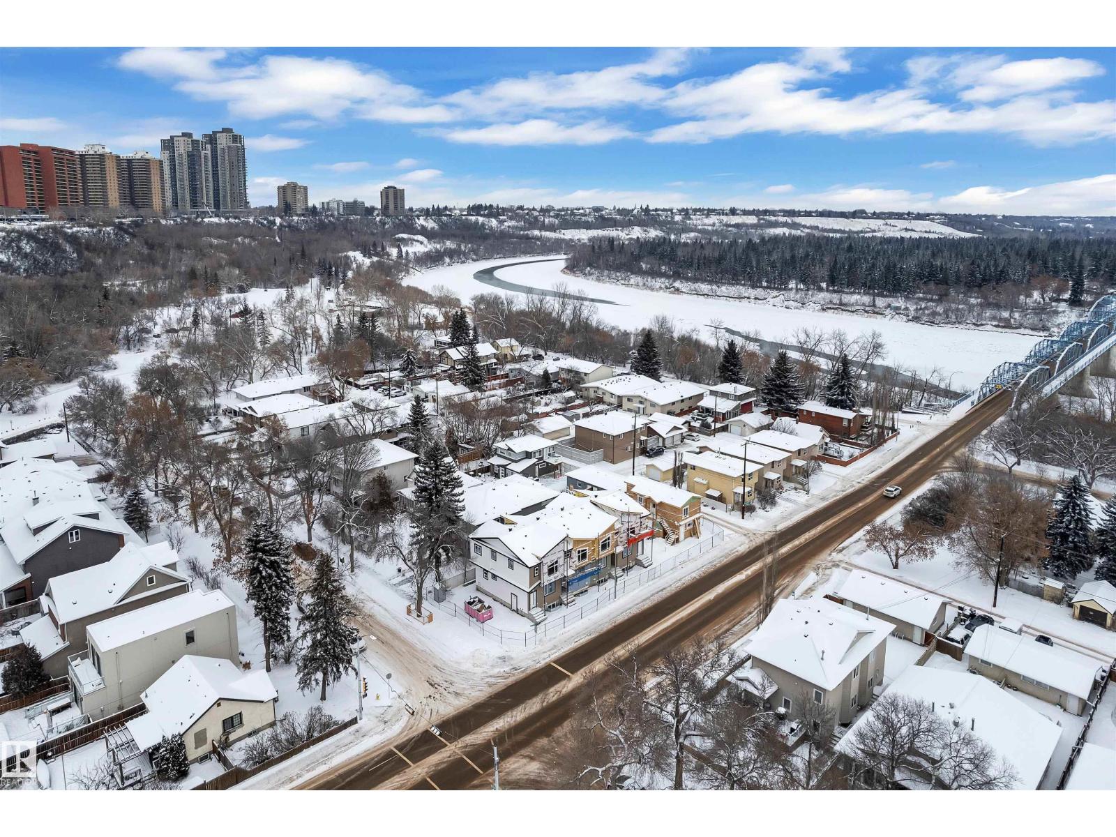 #8822 8824 8826 8828 8822G ROWLAND RD NW, Edmonton