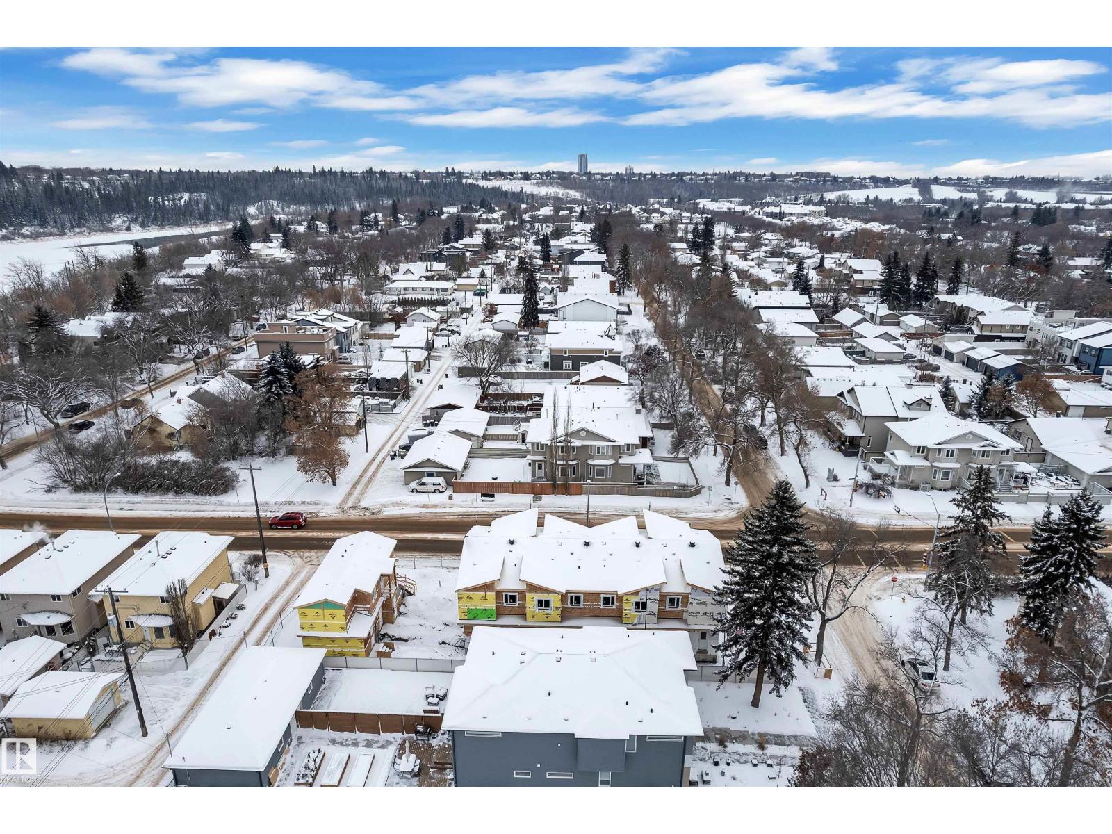 #8822 8824 8826 8828 8822G ROWLAND RD NW, Edmonton