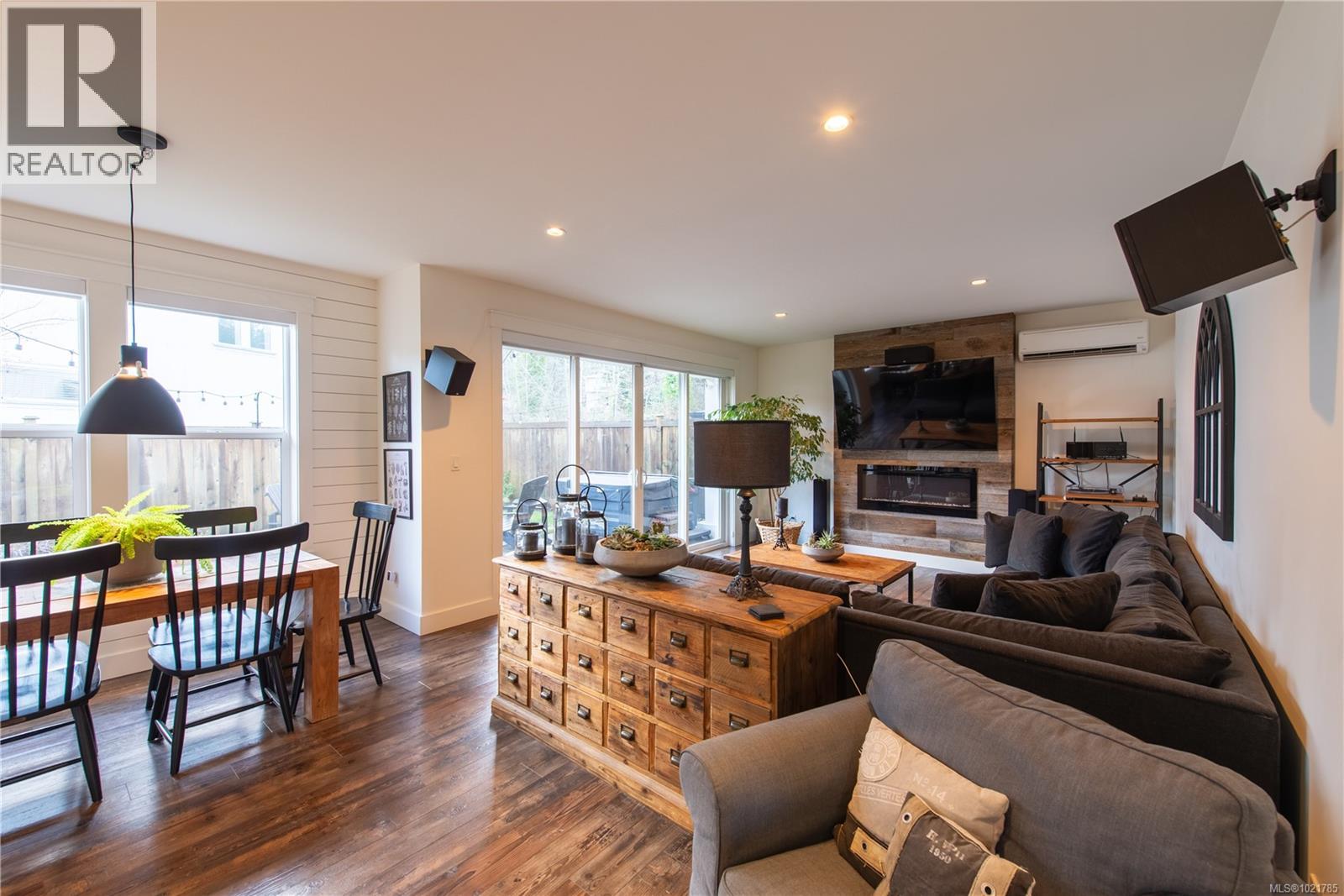 17 Jedstone Pl, View Royal