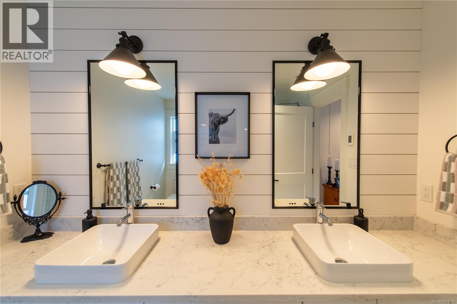 17 Jedstone Pl, View Royal