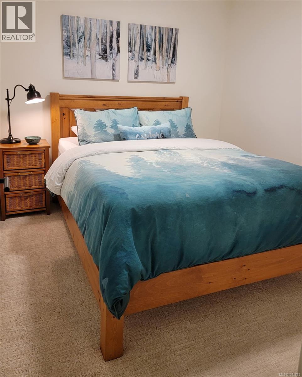 17 Jedstone Pl, View Royal