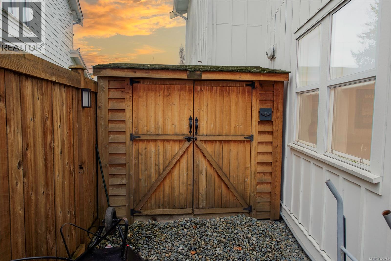 17 Jedstone Pl, View Royal