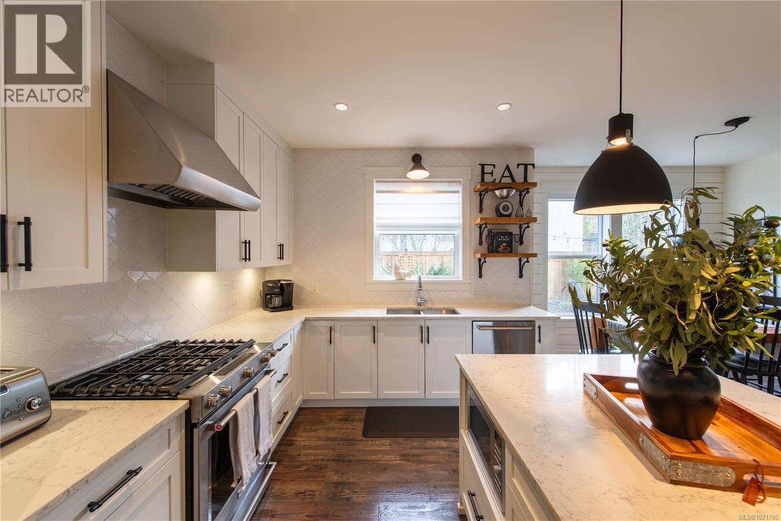 17 Jedstone Pl, View Royal