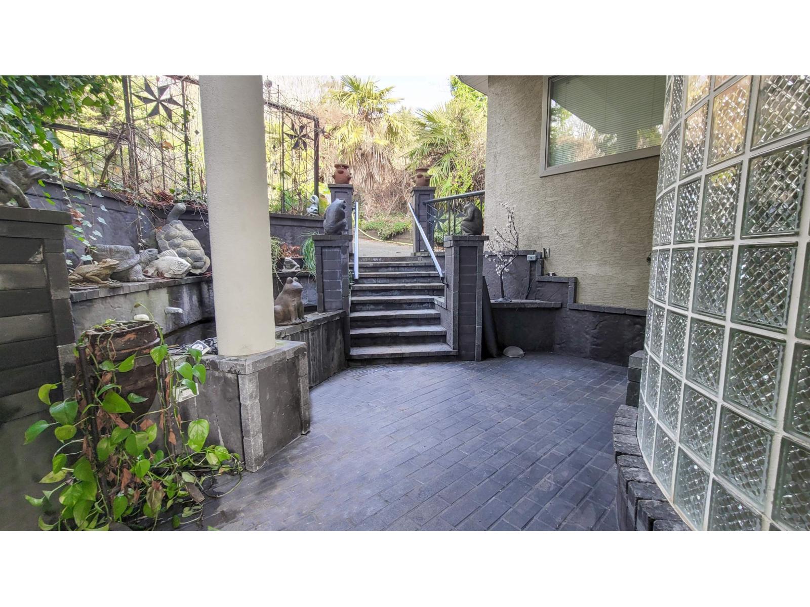 14937 BLACKWOOD LANE, White Rock