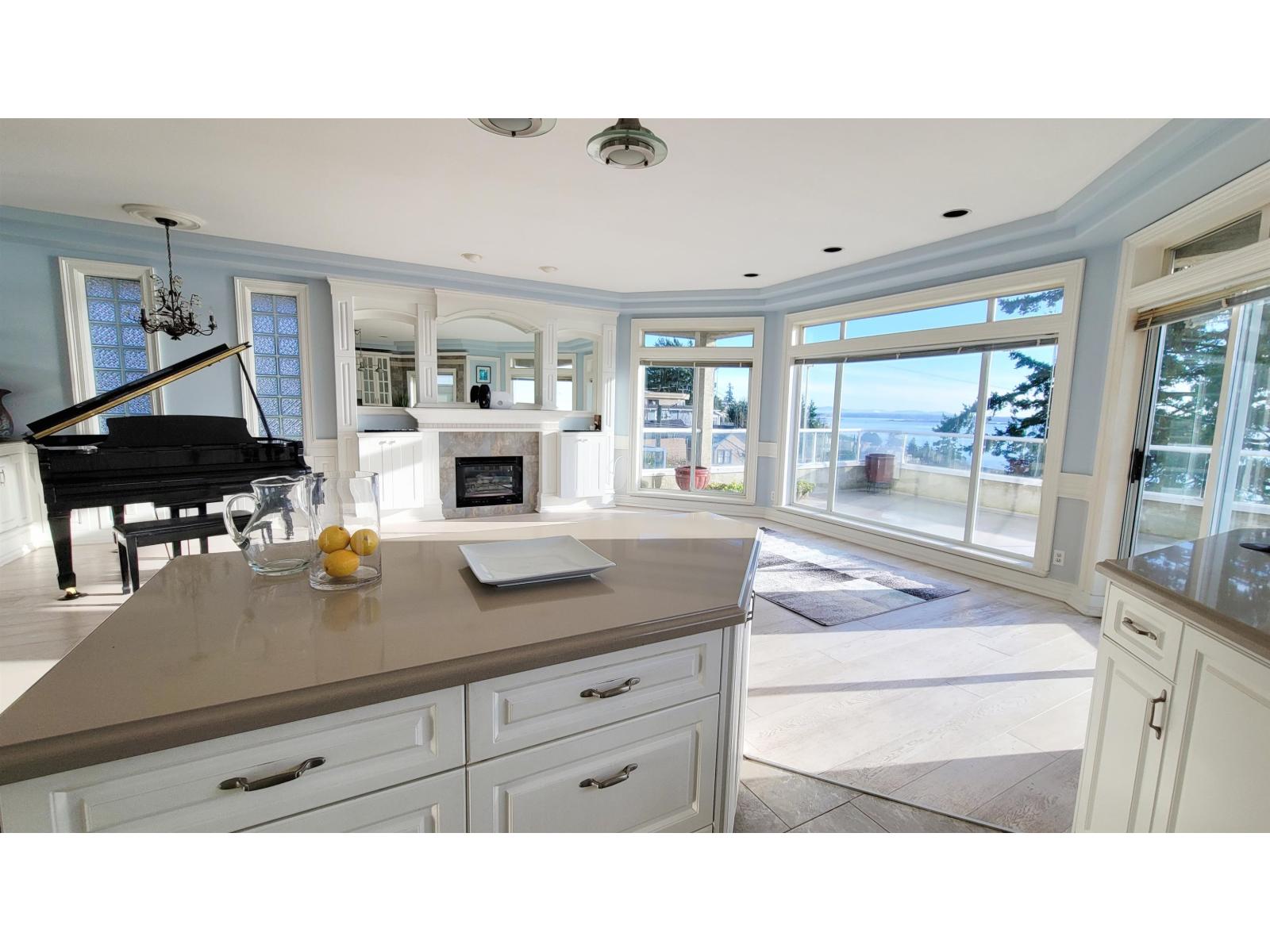 14937 BLACKWOOD LANE, White Rock