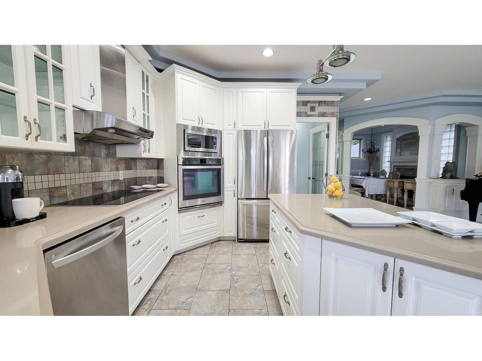 14937 BLACKWOOD LANE, White Rock