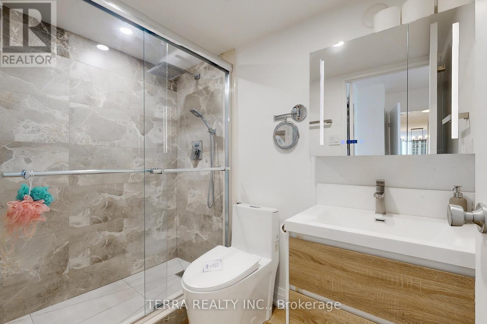 #2502 80 ANTIBES DRIVE - 35